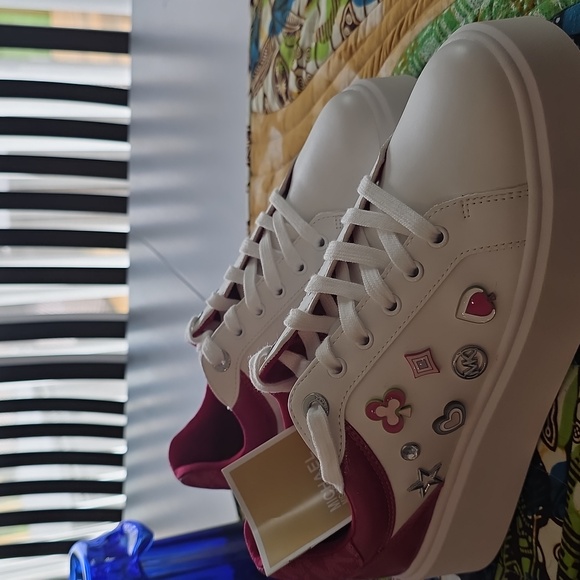 Michael Kors White and Red Women's Sneakers - Picture 2 of 6